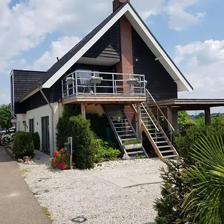 Guest house Prins Van Poederoijen