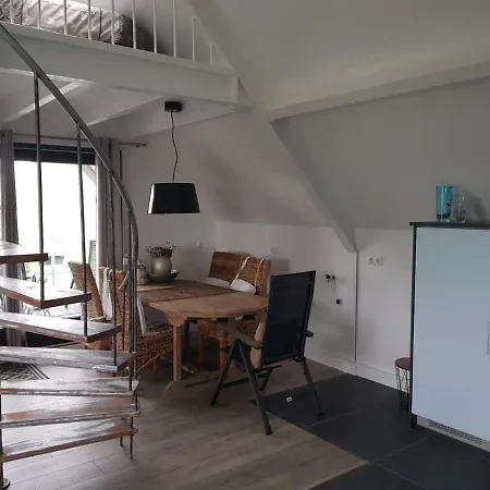 Prins Van Poederoijen Guest house