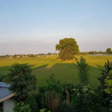 Guest house Prins Van Poederoijen 4*