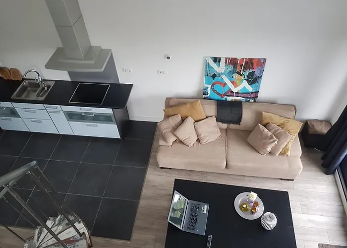 Prins Van Poederoijen 4*