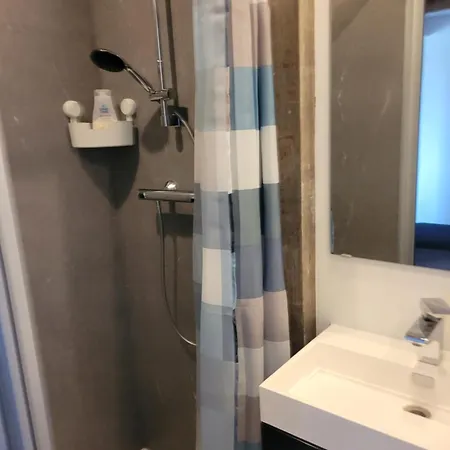 Prins Van Poederoijen Гостевой дом Poederoijen